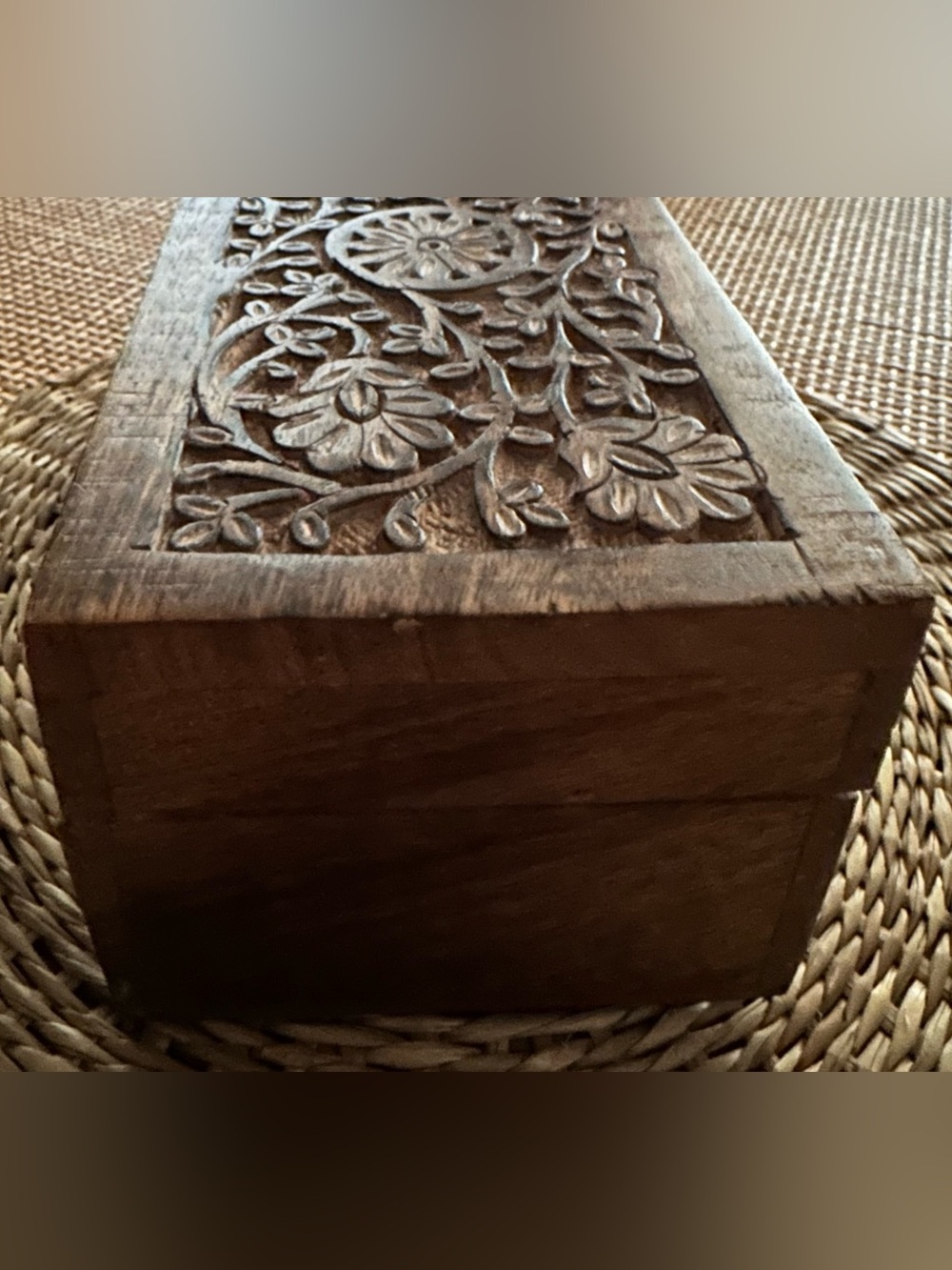 Hand-Carved Floral Wooden Keepsake Box - Dark Brown✨ - Picture 3 of 6
